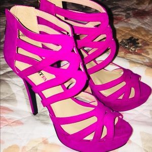 Fuchsia Heels 💗 last chance - donating today